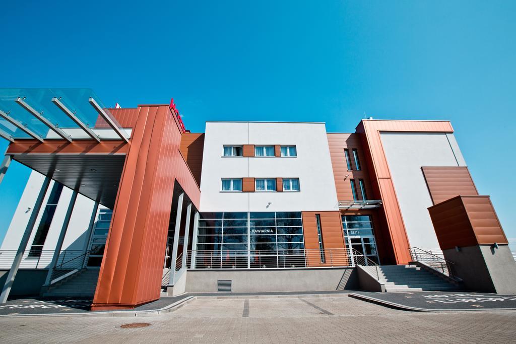 Hotel Europa Lubiń Kültér fotó